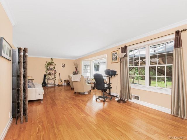 35 Barnard Road, New Rochelle, NY 10801