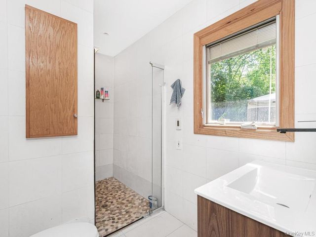 35 Barnard Road, New Rochelle, NY 10801