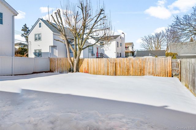 60 Holland Street, Harrison, NY 10528