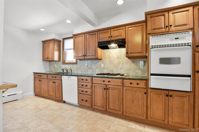 60 Holland Street, Harrison, NY 10528