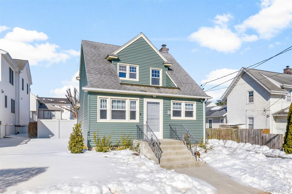 60 Holland Street, Harrison, NY 10528