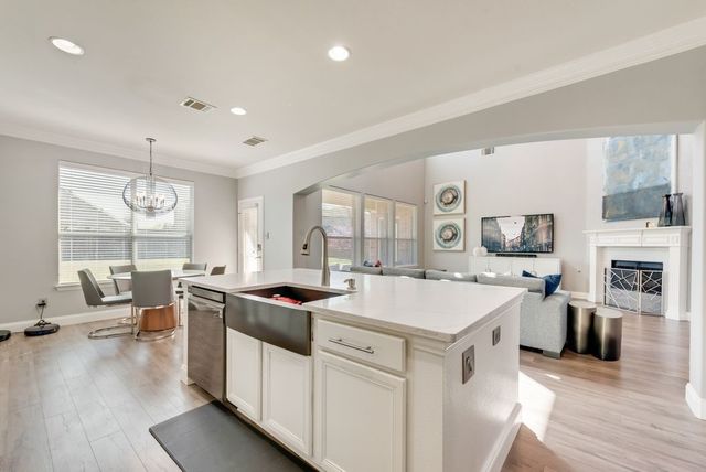 2335 Clark Trail, Grand Prairie, TX 75052