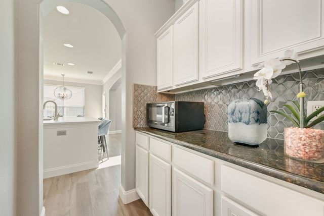 2335 Clark Trail, Grand Prairie, TX 75052