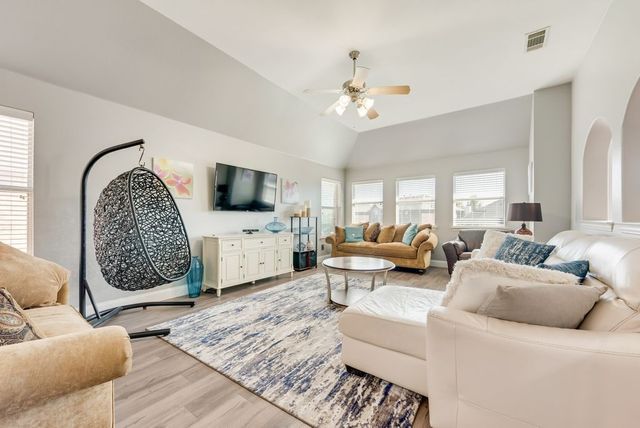 2335 Clark Trail, Grand Prairie, TX 75052