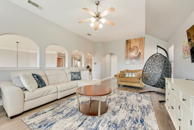 2335 Clark Trail, Grand Prairie, TX 75052