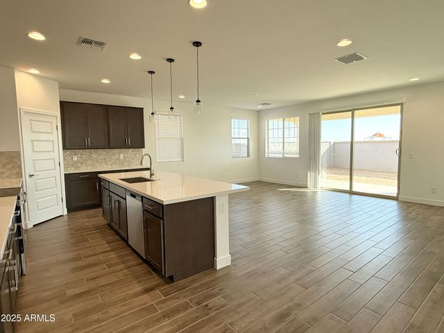 10203 W Crittenden Lane, Avondale, AZ 85392