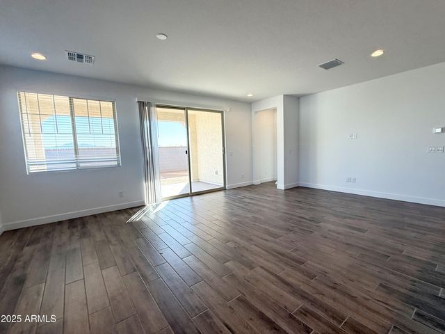 10203 W Crittenden Lane, Avondale, AZ 85392