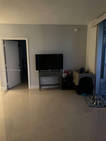 1750 N Bayshore Dr 2514, Miami, FL 33132