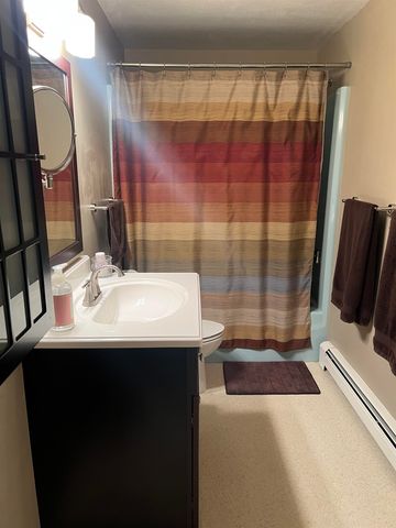 1 Great Hill Drive, Newmarket, NH 03857