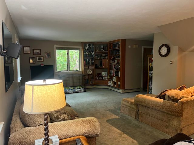 1 Great Hill Drive, Newmarket, NH 03857
