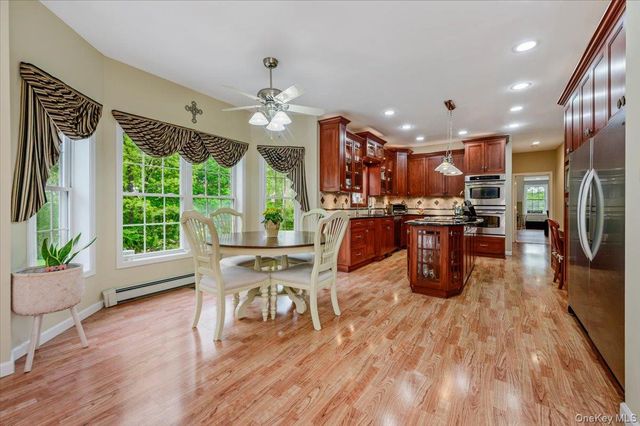 24 Muscoot Road E, Mahopac, NY 10541