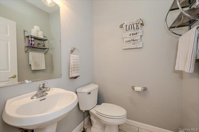 24 Muscoot Road E, Mahopac, NY 10541