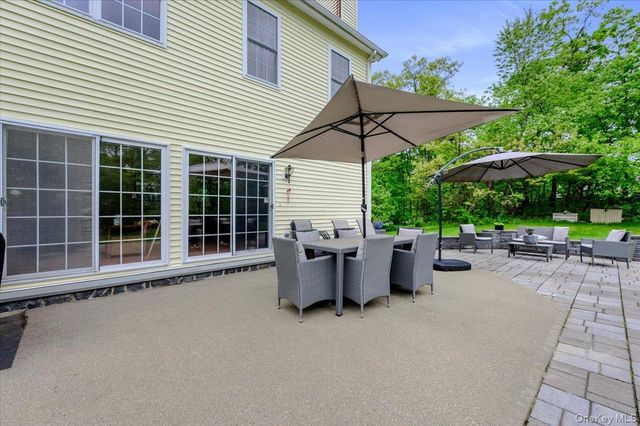 24 Muscoot Road E, Mahopac, NY 10541