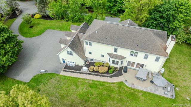 24 Muscoot Road E, Mahopac, NY 10541
