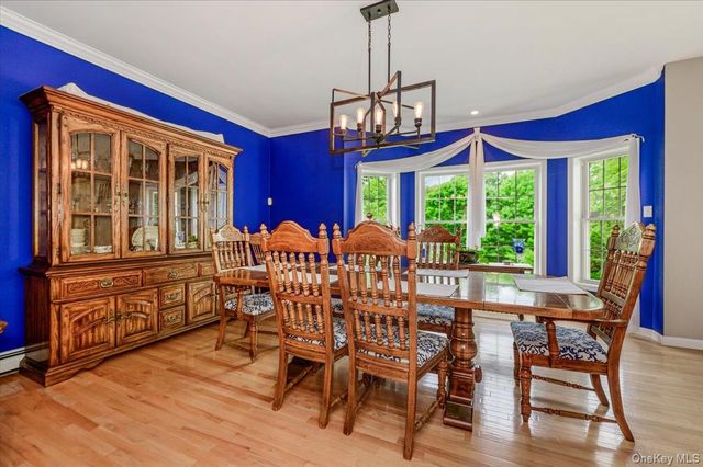 24 Muscoot Road E, Mahopac, NY 10541