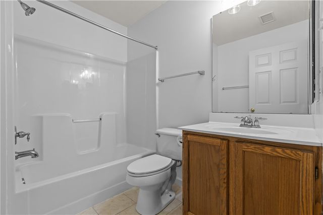 2010 Overlook Ct_Unit 1, North Strabane, PA 15317