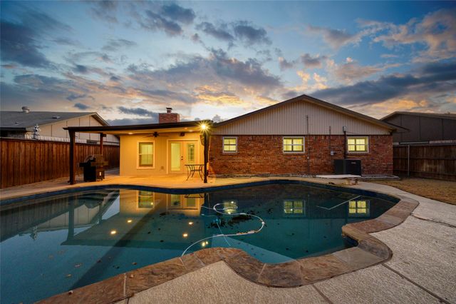 4125 Hawthorn Lane, Fort Worth, TX 76137