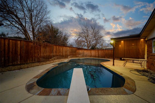 4125 Hawthorn Lane, Fort Worth, TX 76137