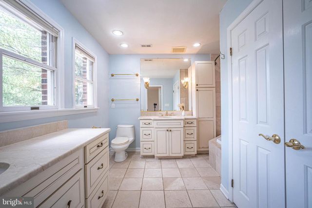 7330 LEWINSVILLE PARK CT, Mclean, VA 22101
