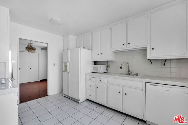 324 S Rexford Drive, Beverly Hills, CA 90212