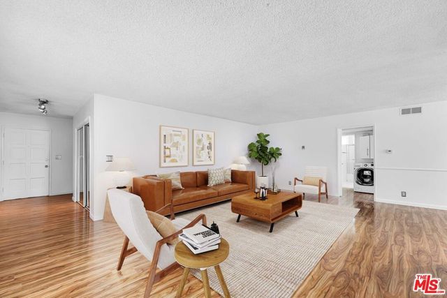 324 S Rexford Drive, Beverly Hills, CA 90212