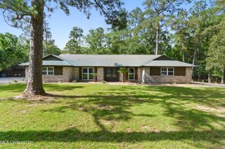 17508 John Cumbest Road, Moss Point, MS 39562