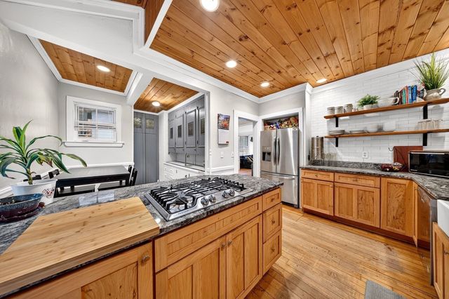 18 Bancroft Park 18, Hopedale, MA 01747