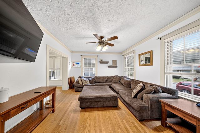 18 Bancroft Park 18, Hopedale, MA 01747