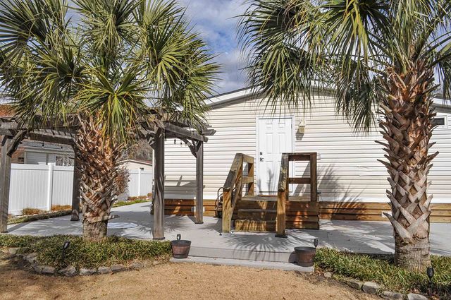 8469 Knollwood Dr., Myrtle Beach, SC 29588