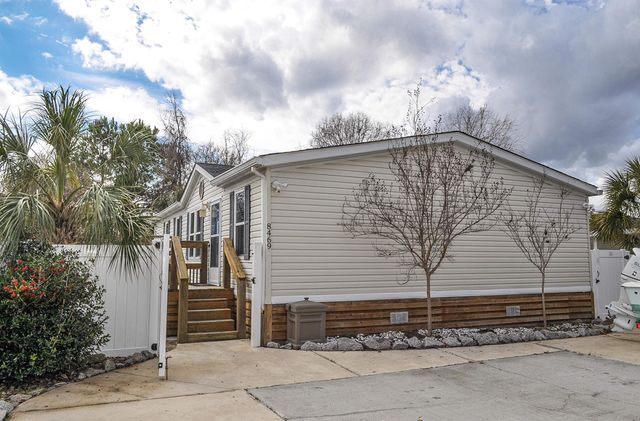 8469 Knollwood Dr., Myrtle Beach, SC 29588