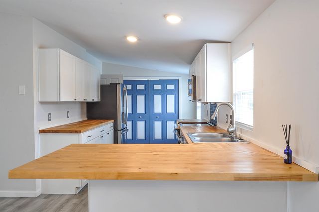 8469 Knollwood Dr., Myrtle Beach, SC 29588