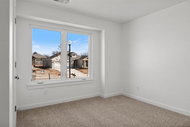 315 Woodrock Street, Harrah, OK 73045