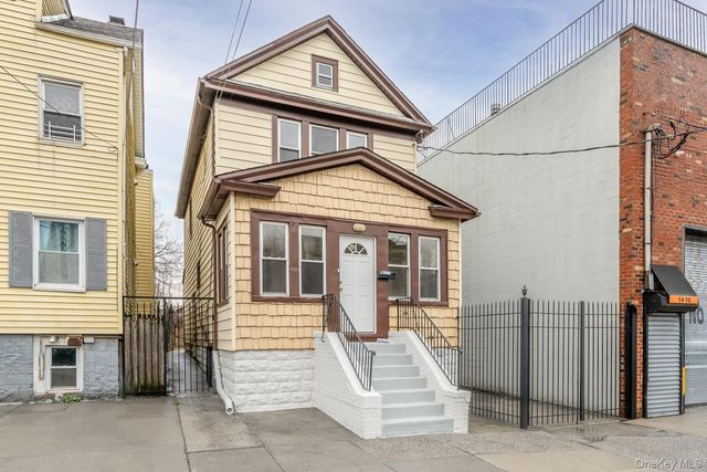 1414 114th Street, College Point, NY 11356