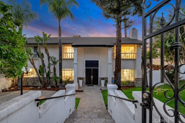 4525 Tenango Drive, Woodland Hills, CA 91364
