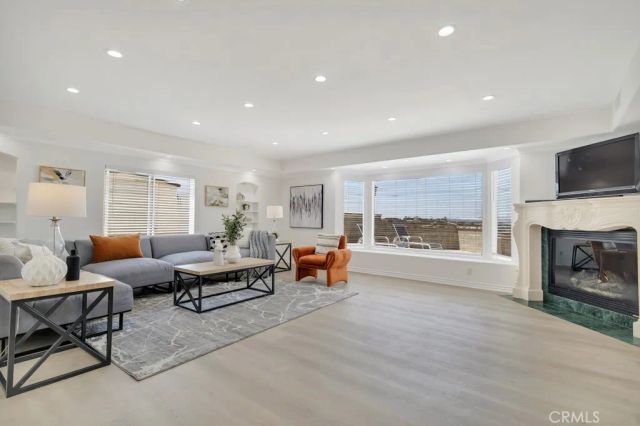 4525 Tenango Drive, Woodland Hills, CA 91364
