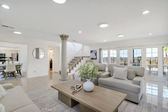 4525 Tenango Drive, Woodland Hills, CA 91364