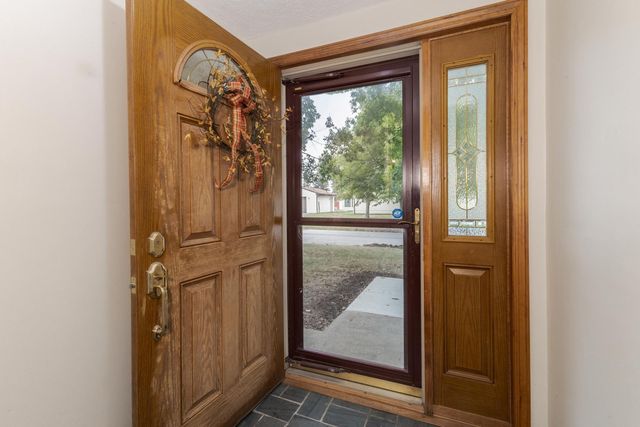 1114 Beechwood Avenue, Bloomington, IL 61701