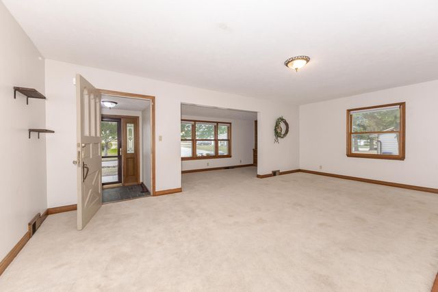 1114 Beechwood Avenue, Bloomington, IL 61701