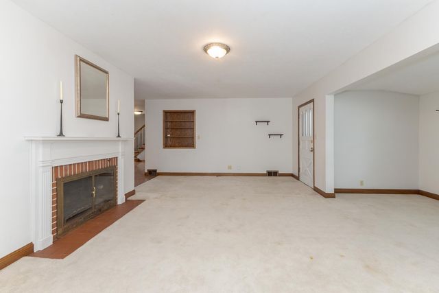 1114 Beechwood Avenue, Bloomington, IL 61701