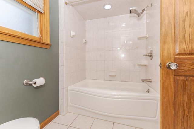 1114 Beechwood Avenue, Bloomington, IL 61701