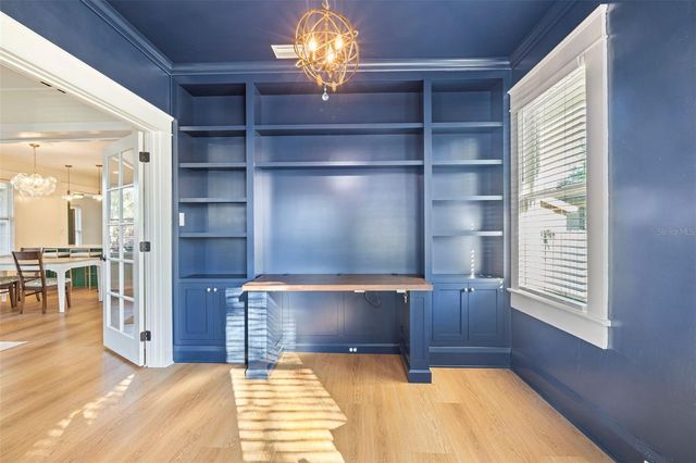 5709 N SUWANEE AVENUE, Tampa, FL 33604