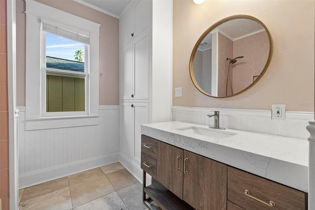 5709 N SUWANEE AVENUE, Tampa, FL 33604