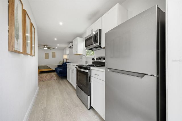 5709 N SUWANEE AVENUE, Tampa, FL 33604