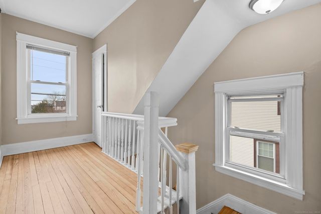 26 Woodmont Avenue, Bridgeport, CT 06606