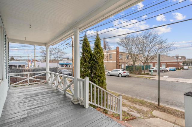 26 Woodmont Avenue, Bridgeport, CT 06606