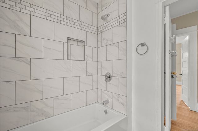 26 Woodmont Avenue, Bridgeport, CT 06606