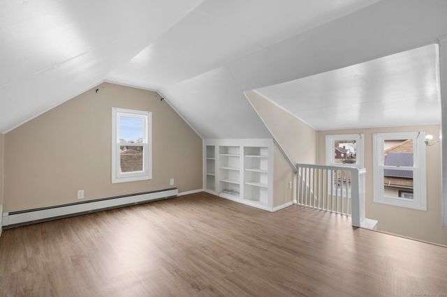 26 Woodmont Avenue, Bridgeport, CT 06606