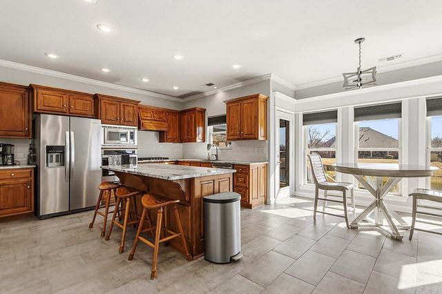 5015 Caribbean Drive W, Benton, AR 72019