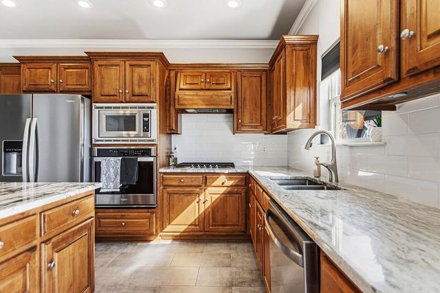 5015 Caribbean Drive W, Benton, AR 72019