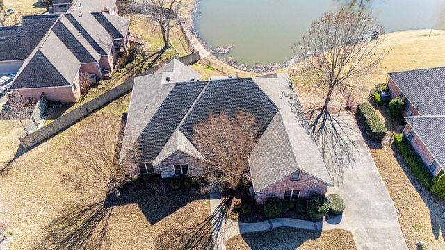 5015 Caribbean Drive W, Benton, AR 72019